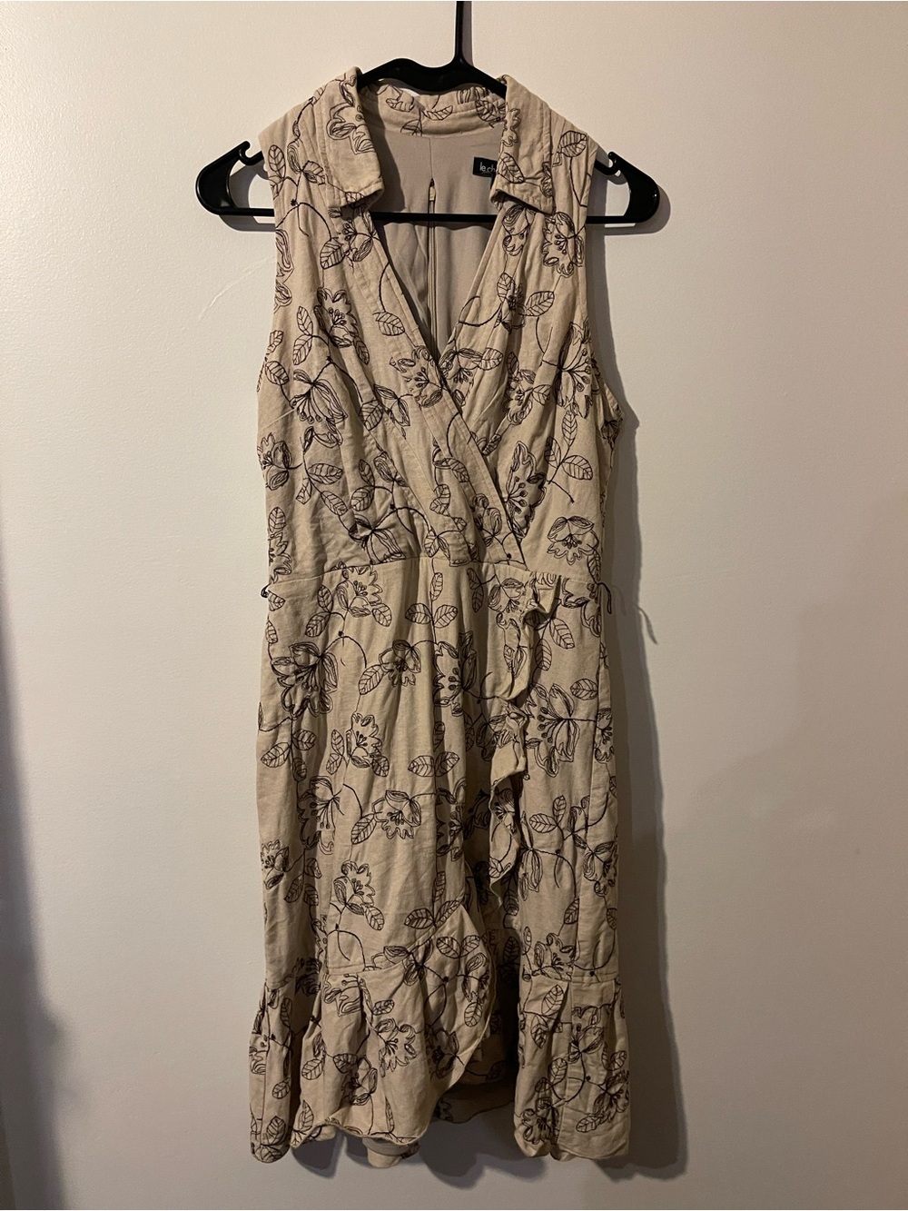 Le Château Linen Blend Embroidered Floral Faux Wrap Dress Beige Tan Black M